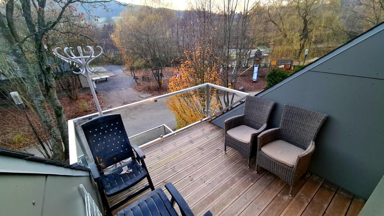 Le Salmoyard, Studio Au Bord Du Lac A Vielsalm Bagian luar foto